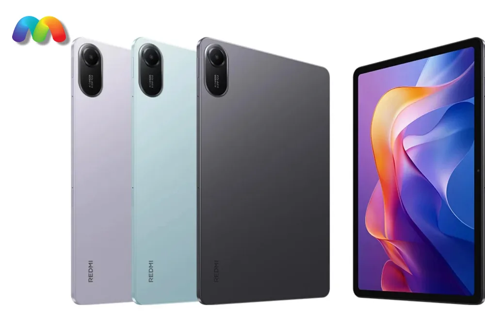 Обзор Xiaomi Redmi Pad 2 2025 7 Три планшета Xiaomi Redmi Pad 2 2025, расположенные вертикально в три четверти: фиолетовый/сиреневый, светло-голубой и темно-серый. Справа — крупный план включенного экрана.