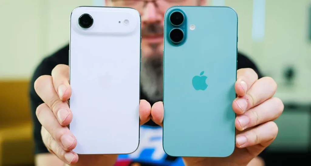 Руки держат два телефона: концепт iPhone Air (белый) и iPhone 16 Plus (голубой) для сравнения дизайна.