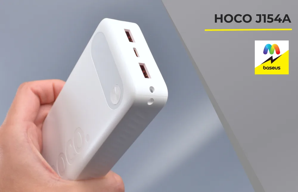 Повербанк Hoco J154A в руке пользователя